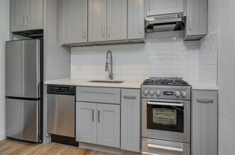 Building Photo - 4136 Grandview