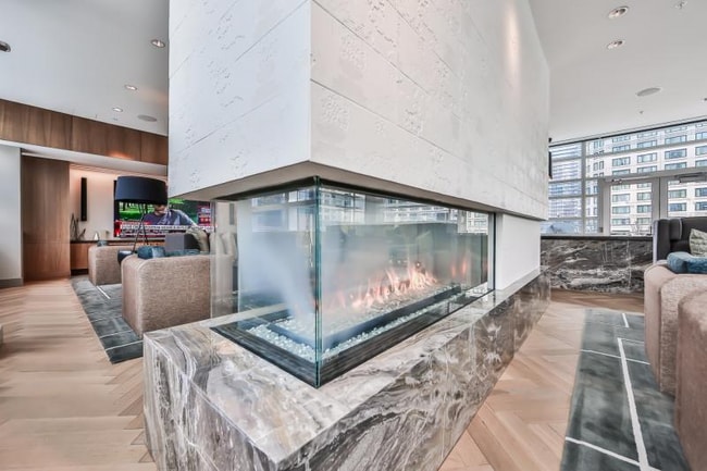 Foto del edificio - 305 E North Water St