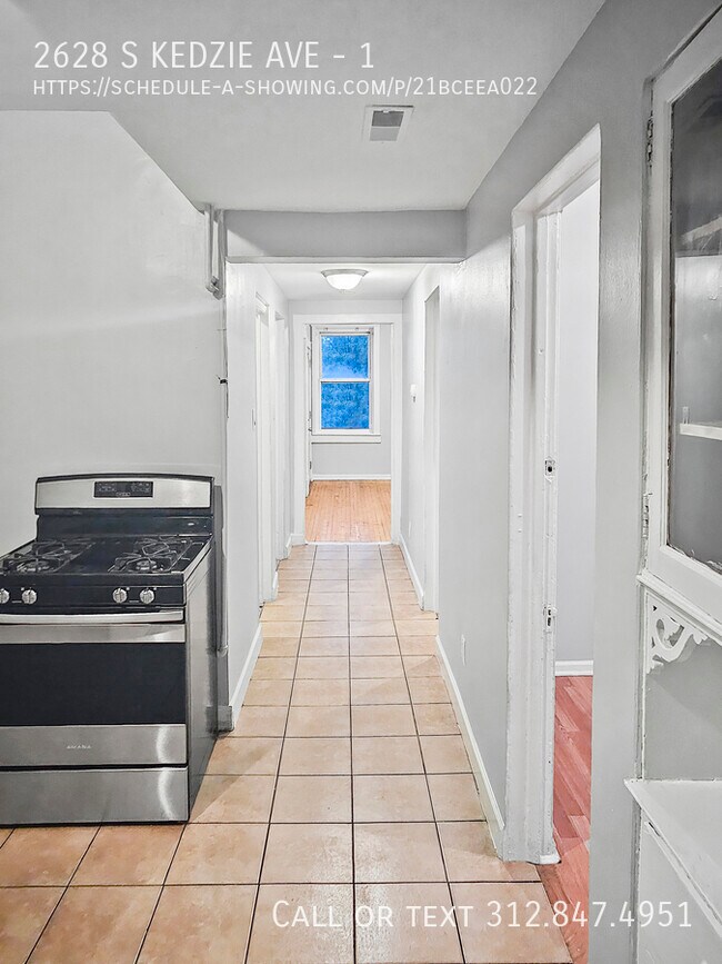 Foto del edificio - 2628 S Kedzie Ave