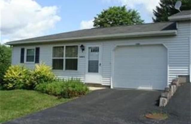 Foto principal - 1182 A South Lincoln