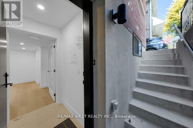 Building Photo - 502 Atlas Ave