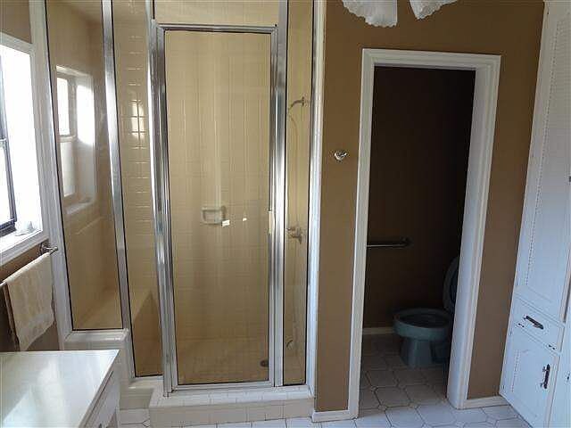 Building Photo - 8120 Heatherbrook Trail