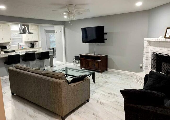 Building Photo - 8672 Prather Dr