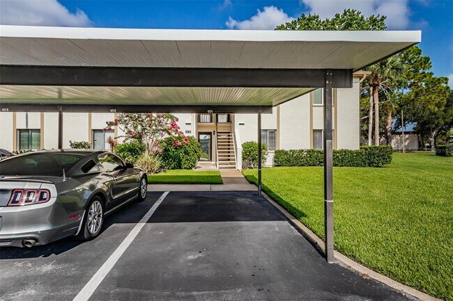 Foto del edificio - 101 Cypress Ct
