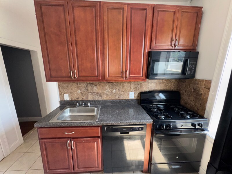 Foto principal - 1204 John F. Kennedy Blvd