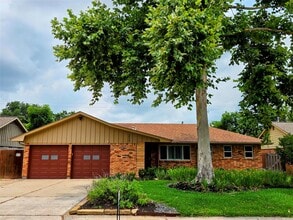 Building Photo - 2527 Willowby Dr