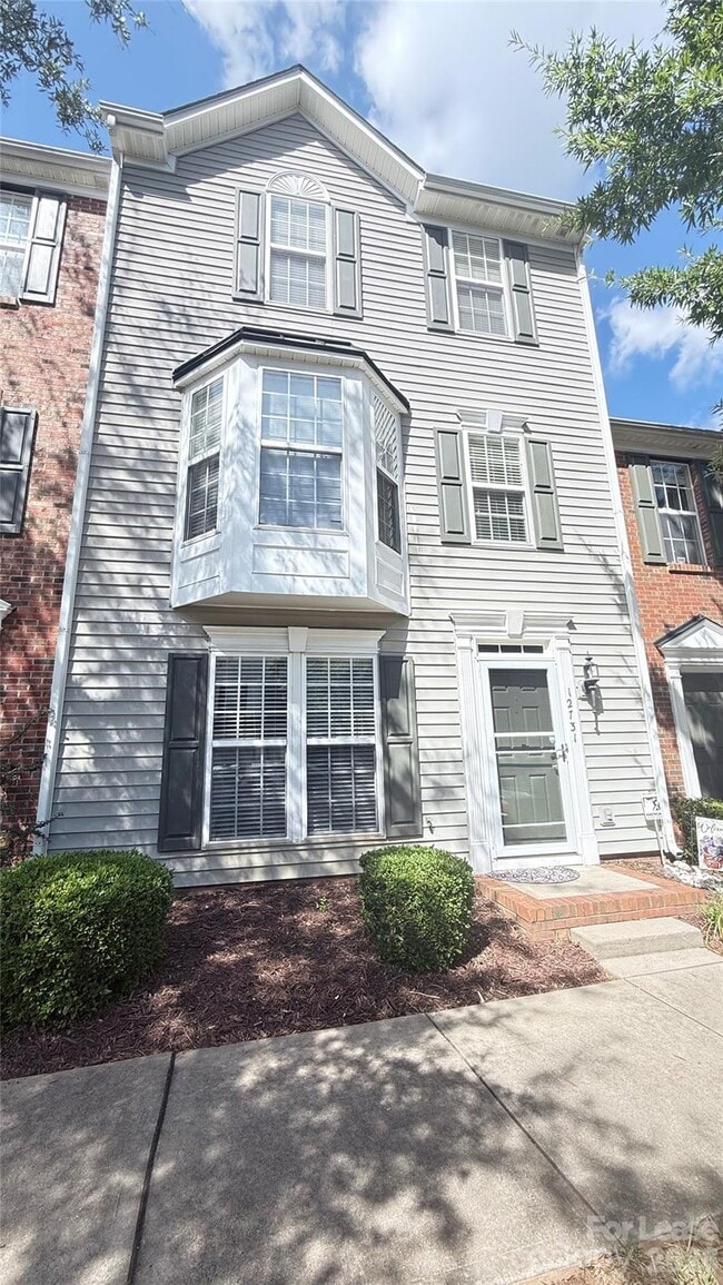 Building Photo - 12731 Bullock Greenway Blvd