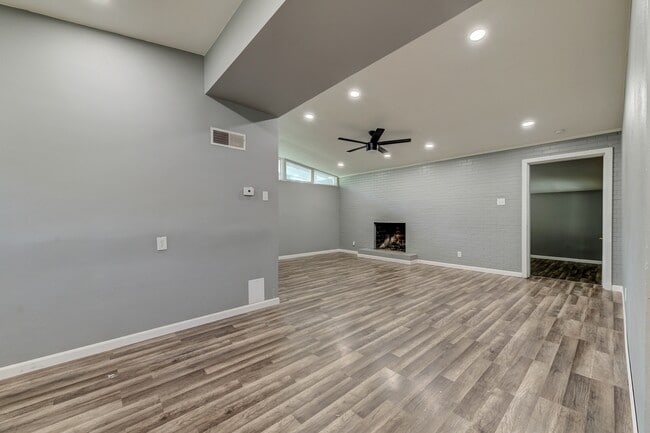 Building Photo - 8312 Graybirch Dr