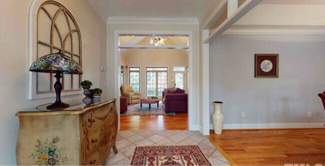 Building Photo - 539 Summerlea Dr