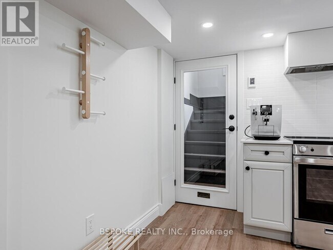 Photo du bâtiment - 4 Hartford Ave