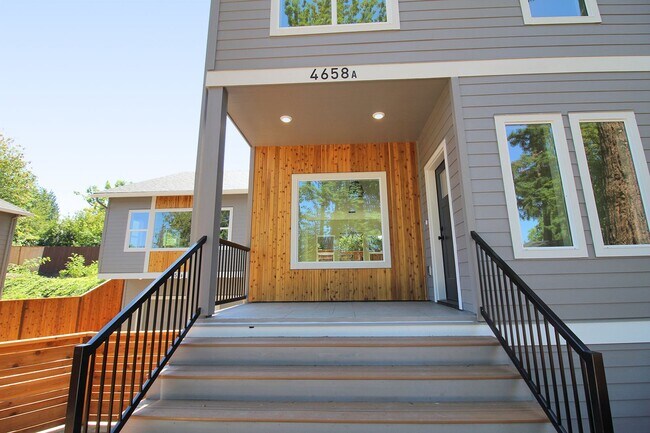 Foto del edificio - 4660-4660 SW Fairvale Ct