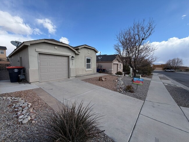 Building Photo - 3 Bedroom Single Story Home Available Near Dennis Chavez Blvd SW & 98th St SW!