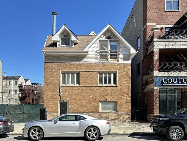 Building Photo - 3345 N Southport Ave