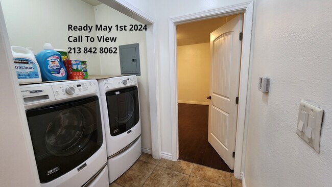 Washer Dryer - 1108 W 58th Pl