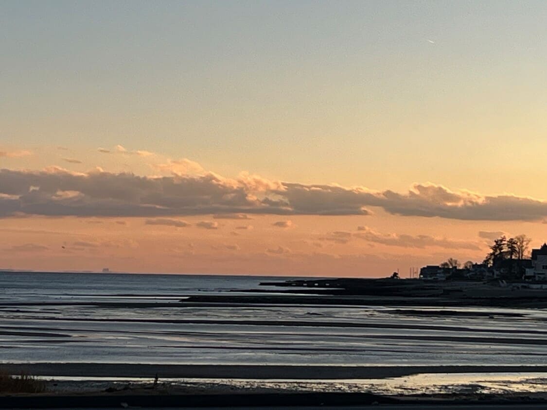 Walk to Sandy Beach - 14 Nashawena Ave