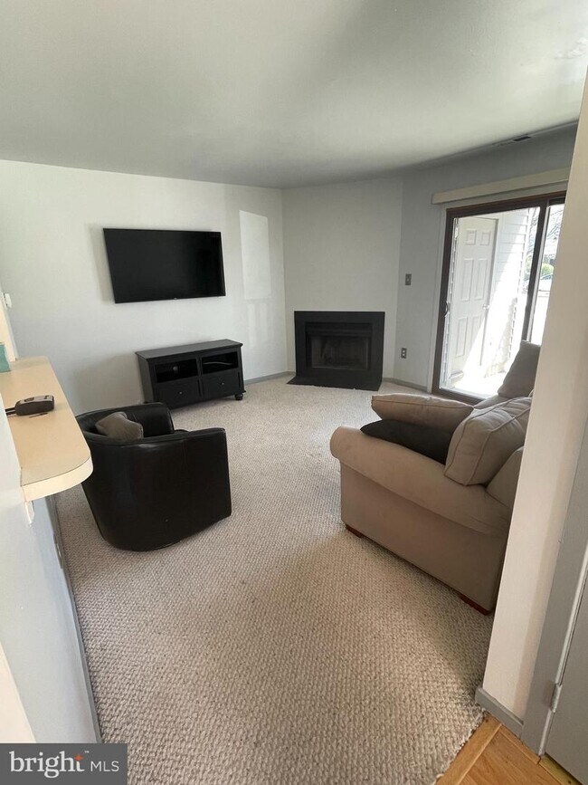 2115 Sandra Rd, Voorhees Township, NJ 08043 Room for Rent in Voorhees