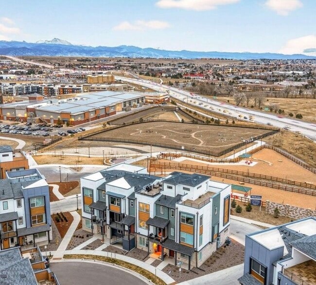 Building Photo - 725 Josephine Way