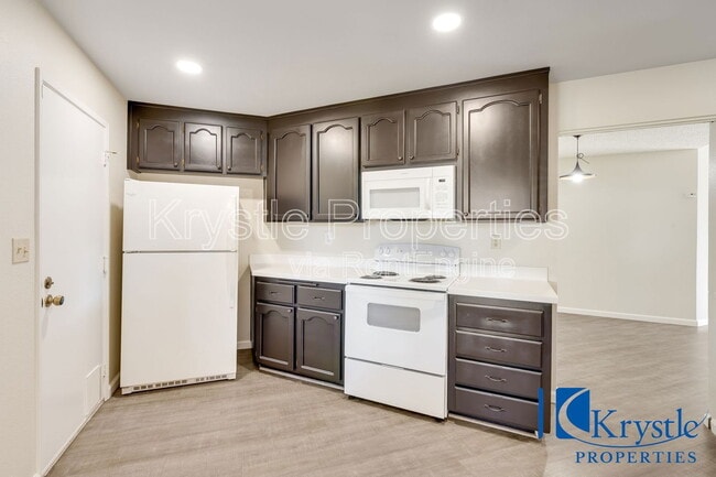 Building Photo - 343 Clydesdale Dr