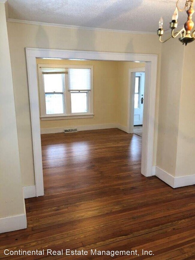 Building Photo - 3 br, 1 bath House - 134 East Hamilton Avenue