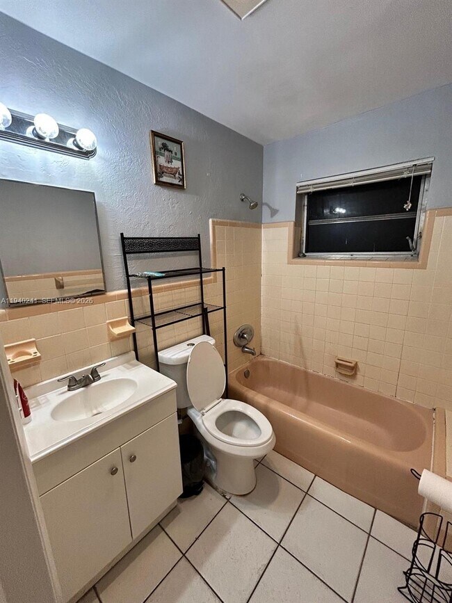 Foto del edificio - 1221 NW 5th Ave