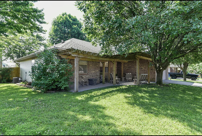 Building Photo - 516 Kendall St
