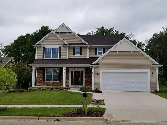 Executive Living at Its Finest — Okemos, MI - Executive Living at Its Finest — Okemos, MI House