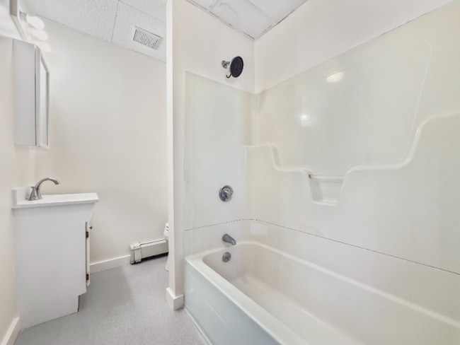 Building Photo - 8 Colby St