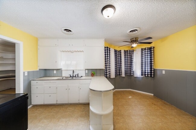 Foto del edificio - 1002 Lowrie St