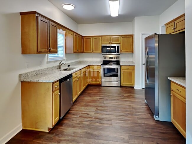 Building Photo - 3058 Romain Trail