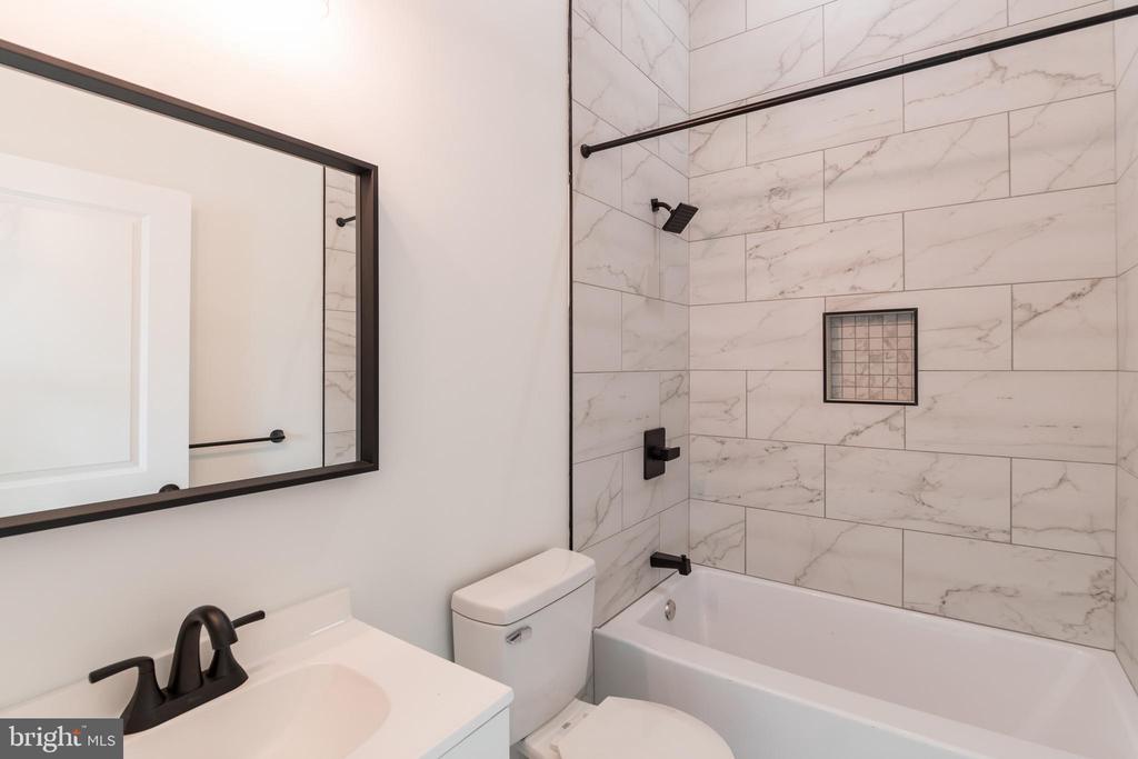 Foto principal - 5303 Chester Ave