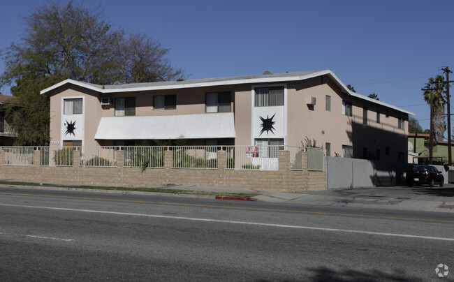 Building Photo - 19419 Victory Blvd