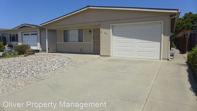 Foto del edificio - 2 br, 2 bath House - 450 Tuttle Ave