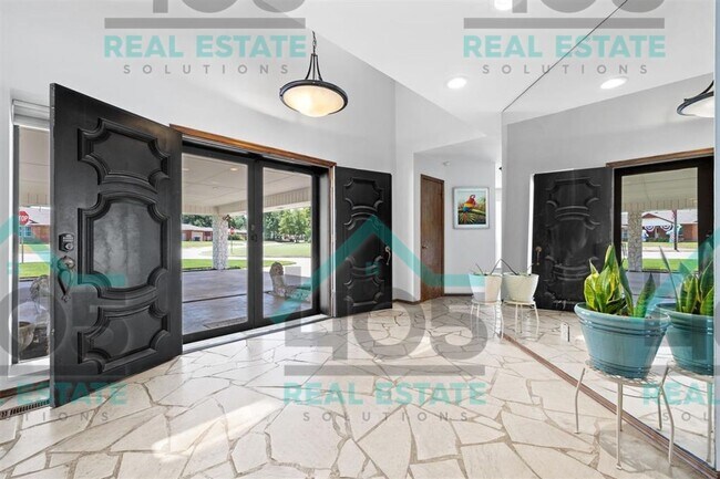 Foto del edificio - AMAZING FIND IN MWC