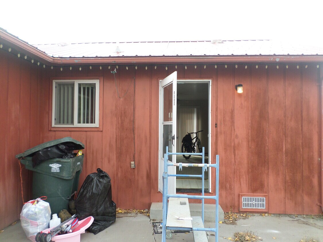 Primary Photo - 3039 Sherman Ave