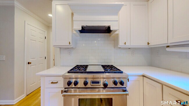 Building Photo - 463 White Oak Shade Rd