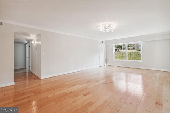 Building Photo - 7621 Tremayne Pl