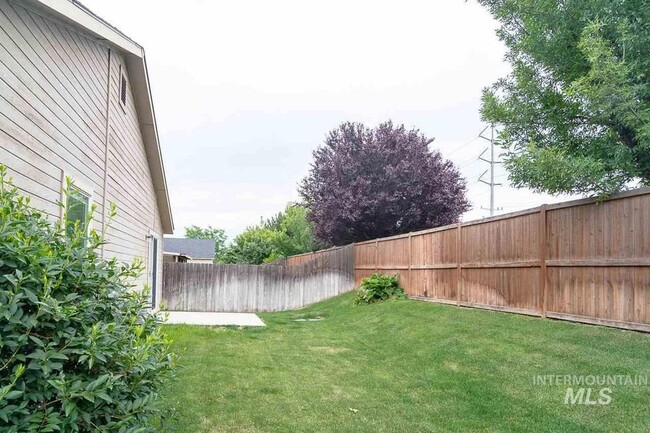 Building Photo - Beautiful Single Level- 3 Bed 2 Bath - Pet...