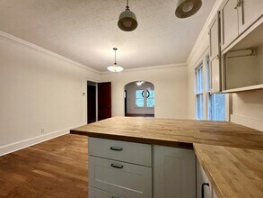 Building Photo - 1531 Austin Dr