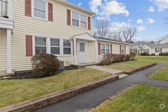 Building Photo - 34 Arrowhead Way S