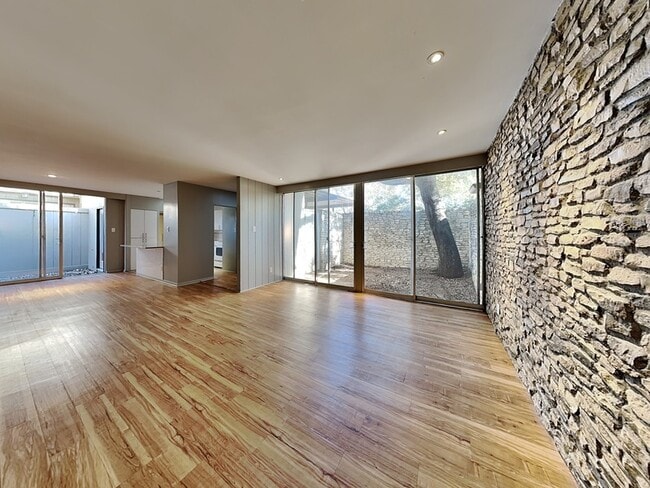 Building Photo - 4500 Westridge Ave