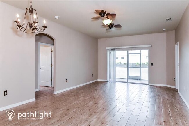 Foto del edificio - 5357 Colony Meadows Ln