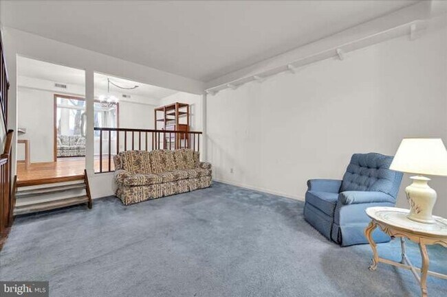 Foto del edificio - 6106 Spring Knoll Dr