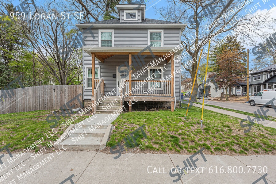 Primary Photo - 959 Logan St SE