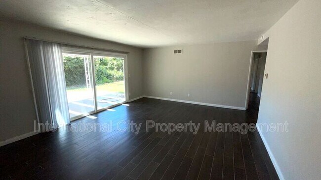 Building Photo - 3501 Claremore Ave