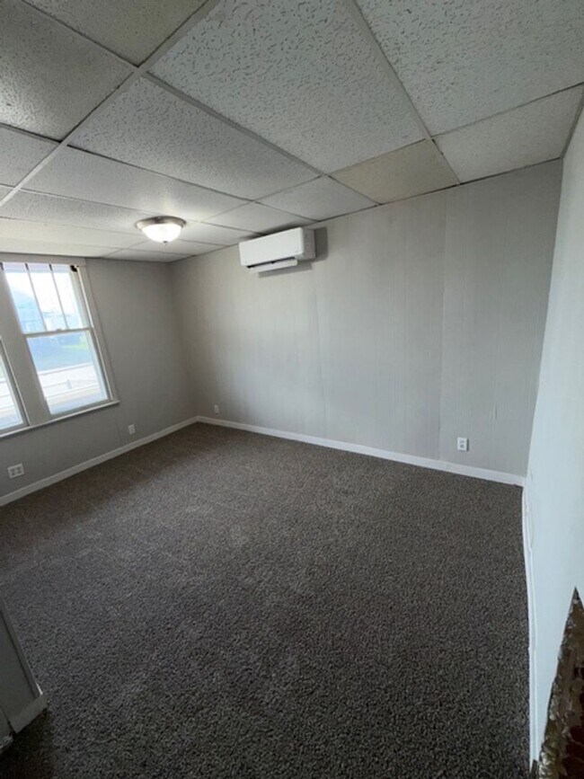 Foto del edificio - 1411 W Maryland St