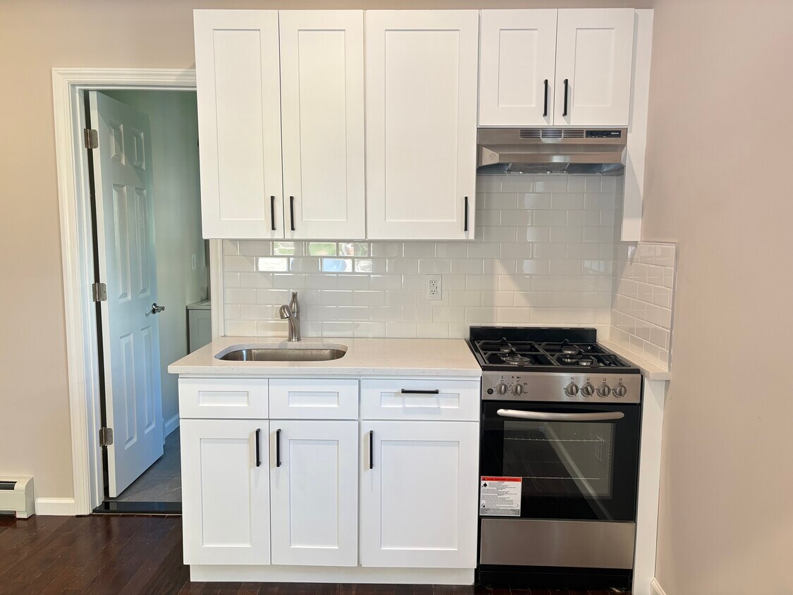 Foto principal - 1607 Kerrigan Ave