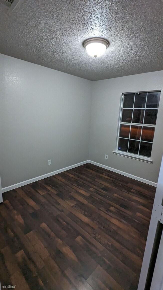 Building Photo - 3 br, 2 bath House - 3836 Carver Place