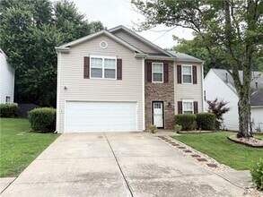 Building Photo - 320 Westminster Dr