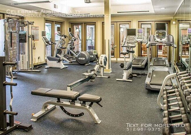 Building Photo - Post West