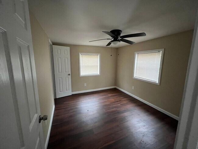 Building Photo - Newly renovated 3 BED, 2 BATH in Silsbee